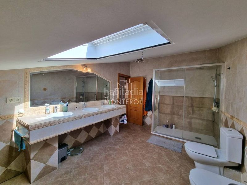 Foto afa9745f-1f41-438e-af43-8792a20ac511. Casa amb calefacció aparcament piscina a Can Palet de Vista Alegre Terrassa