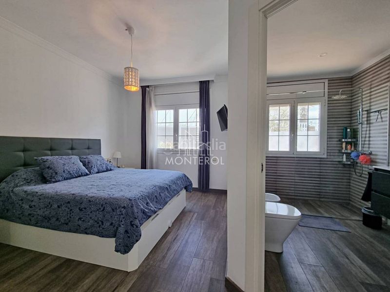 Foto b5fe511e-511f-4304-870d-8501ba44a5ff. Casa amb calefacció aparcament piscina a Can Palet de Vista Alegre Terrassa