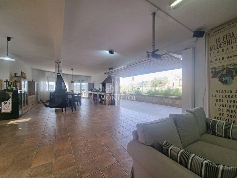Foto d35fa273-fa2f-4685-b500-24af5e8c2101. Casa amb calefacció aparcament piscina a Can Palet de Vista Alegre Terrassa