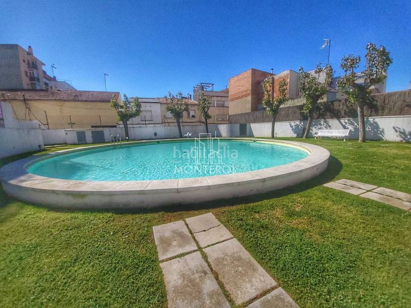 Foto 715f0dfe-847d-40f2-9099-3ac0b6d0ced5. Dúplex amb calefacció piscina a Eixample Sabadell