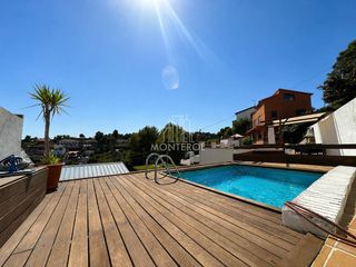 Chalet  Calle montblanc. Oportunidad única  casa a 4 vientos con dos viviendas independie