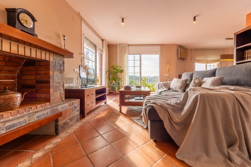 Foto 029bc3e4-af1f-4339-85f3-9e9f200d7fd1. Xalet amb xemeneia calefacció aparcament piscina a Olivella