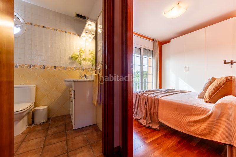 Foto 41b4f139-e97c-40e1-83d3-221f9baf3ea5. Xalet amb xemeneia calefacció aparcament piscina a Olivella