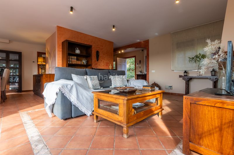 Foto 5172d547-f1e7-40b3-a448-7d08b5f2adb4. Xalet amb xemeneia calefacció aparcament piscina a Olivella