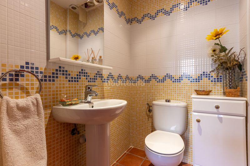 Foto 5428f66a-1ad2-458b-924c-dd2323e508e8. Xalet amb xemeneia calefacció aparcament piscina a Olivella