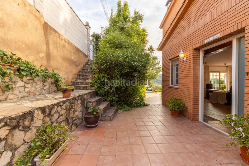 Foto ef335d5b-aa01-48bb-82cb-88a4ab8ee8f2. Xalet amb xemeneia calefacció aparcament piscina a Olivella