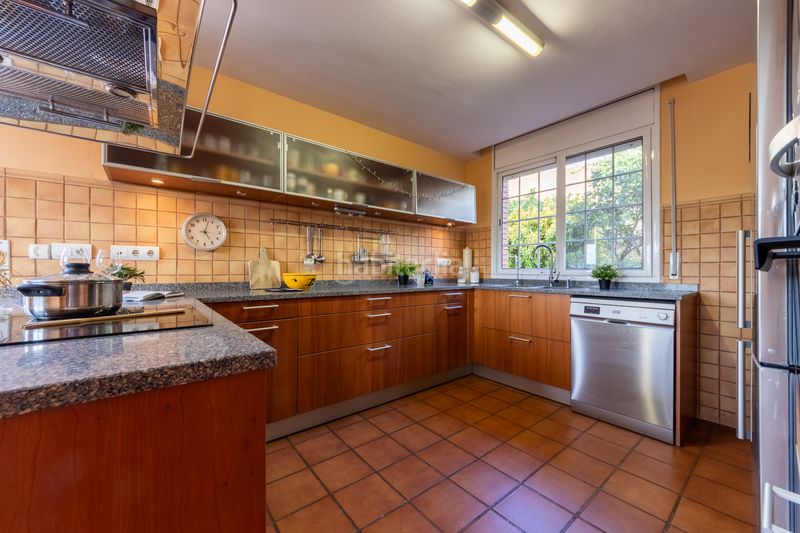 Foto f2f7298c-d568-4656-a2a5-e7609ea32e85. Xalet amb xemeneia calefacció aparcament piscina a Olivella