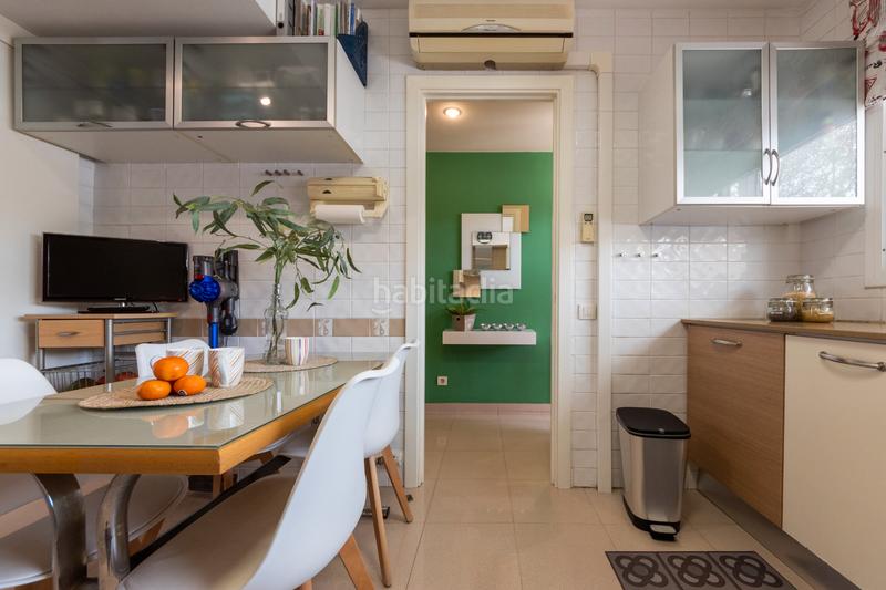 Foto b1e9e2b3-760f-4e23-ac5c-9ef3fe4ad5d7. Semi detached house with heating parking in Poble Nou Vilafranca del Penedès