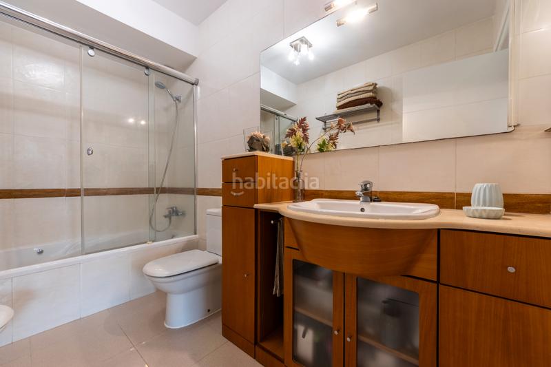 Foto b7134d0f-03a3-4bad-8c88-bc77cccd7410. Semi detached house with heating parking in Poble Nou Vilafranca del Penedès