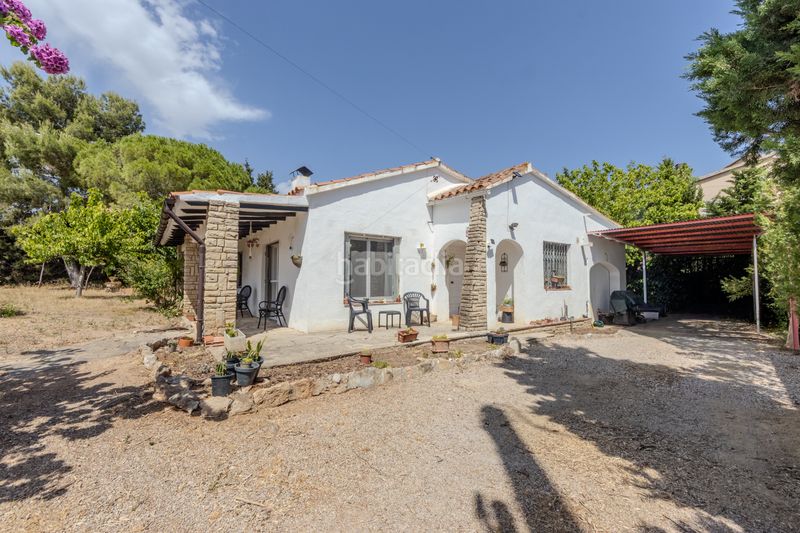 Foto 407e5e37-fea3-439c-9e35-7deb22d540a2. Casa amb xemeneia aparcament a Llorenç del Penedès