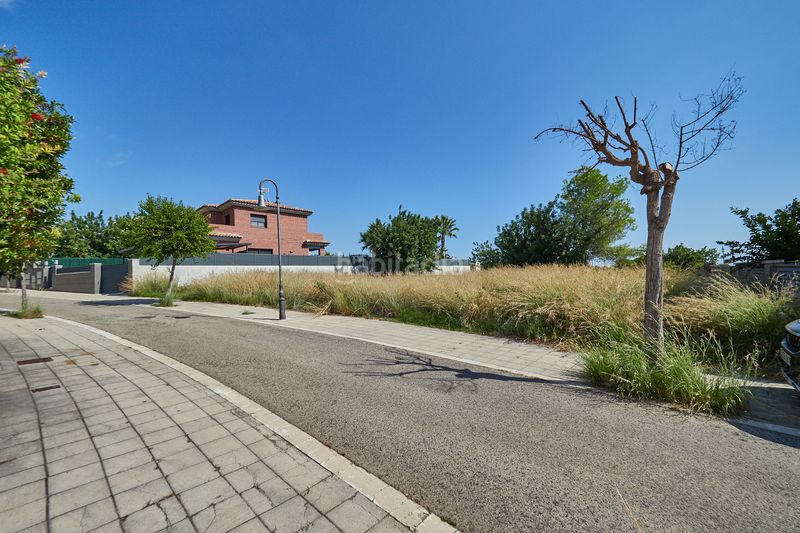 Foto ab5c98c4-6411-4076-a0f6-0a0c02ec2a40. Casa aparellada a Roda de Barà