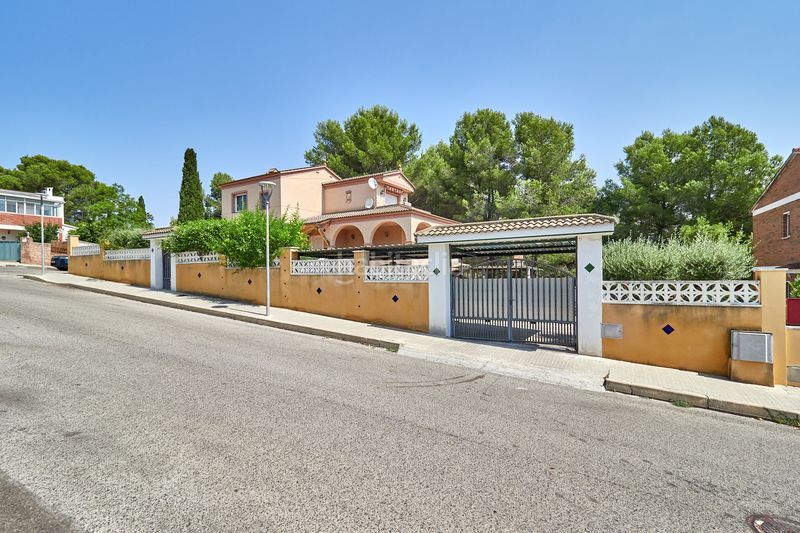 Foto 44482d56-fe9c-411b-afd0-cc83785b7f3c. Casa amb calefacció aparcament piscina a Catllar (El)
