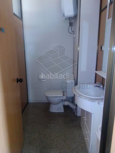 Foto 639c3fd2-f49d-49cc-898a-6b26d1a3c721. Ufficio con riscaldamento in Navarcles