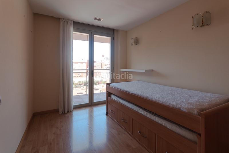Foto b8387025-6f89-46cb-b499-d84f51ce0ae7. Duplex avec chauffage parking piscine dans Centre - Passeig i Rodalies Manresa