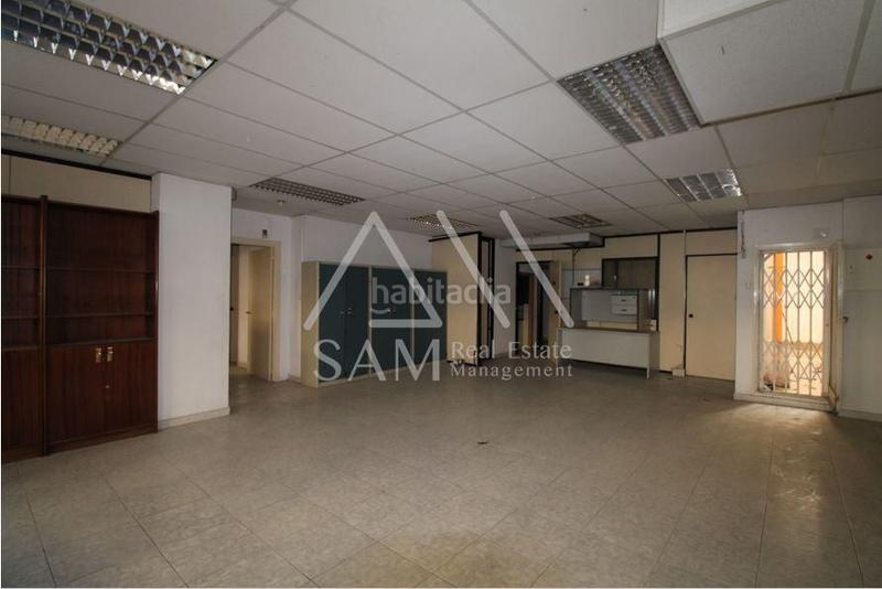 Foto 48a14d62-c1b4-41bc-adfb-5dbc1e253005. Oficina a Sant Andreu de Palomar Barcelona