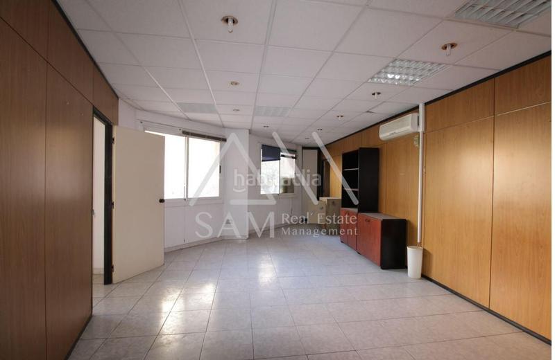 Foto 936a804d-90bd-4442-aead-51f2121c4a7e. Oficina a Sant Andreu de Palomar Barcelona