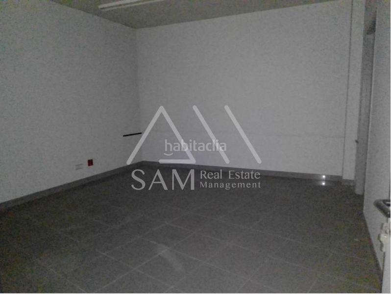 Foto 0a62a3bc-71cd-4cbf-8f31-02688d4aa03c. Local comercial a Font dels Capellans - Sagrada Familia Manresa