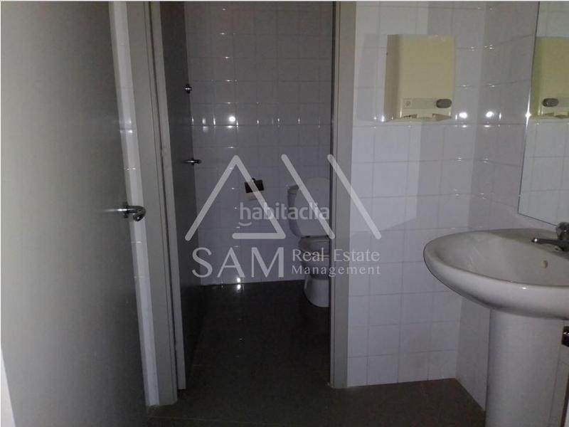 Foto 8bc7c9a0-a022-479a-a946-09b9b4c326e3. Local comercial a Font dels Capellans - Sagrada Familia Manresa