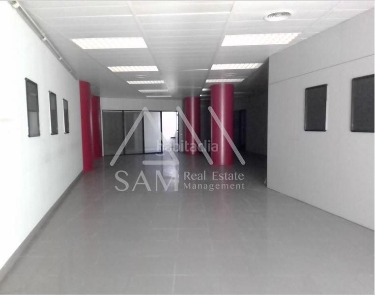 Foto edc0d9f0-3c01-44ce-8a30-fa3bd60c55e8. Local comercial a Font dels Capellans - Sagrada Familia Manresa