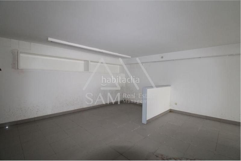 Foto 1cc77faa-0ed6-4c8f-9f9d-0d00aa99a0a1. Local comercial a Plaça Catalunya Manresa