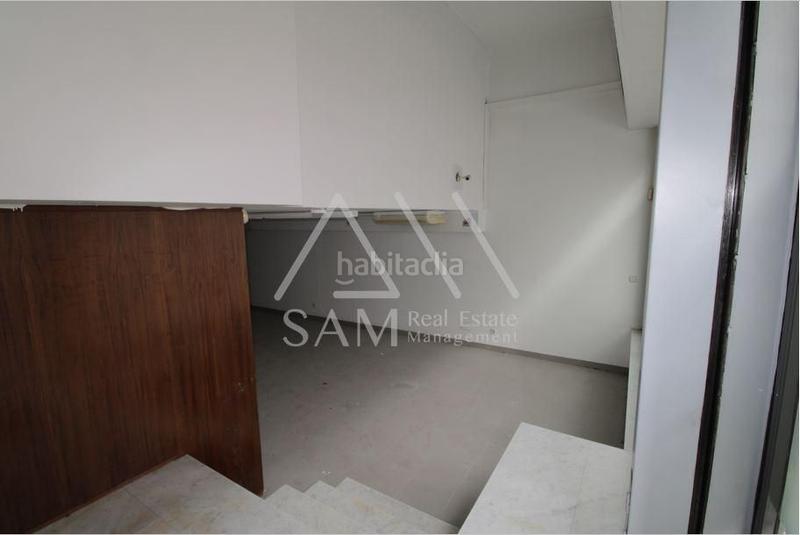 Foto 6eabe99f-4a11-4e97-9975-d5caeb25ea96. Local comercial a Plaça Catalunya Manresa