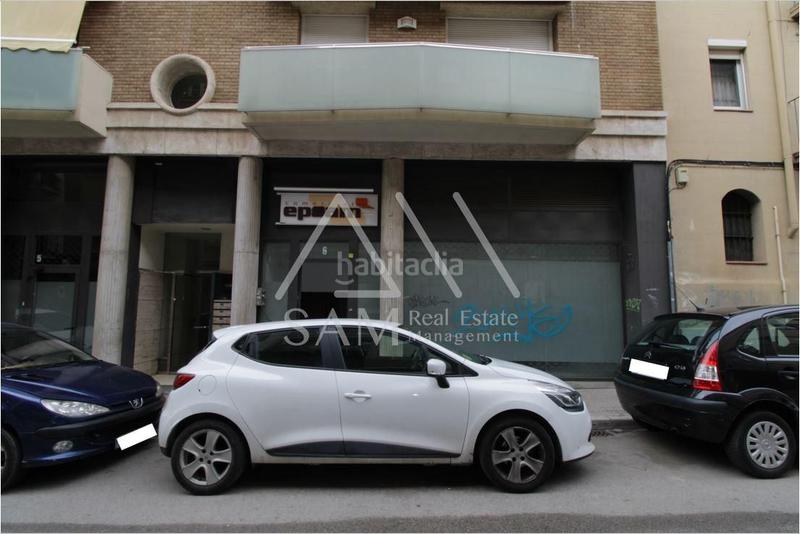 Foto b051c2b2-2250-4b15-b61e-29474e6e9832. Local comercial a Plaça Catalunya Manresa