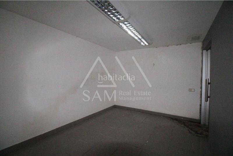 Foto 2aedc39c-9467-4981-a4b0-8135992f7e03. Locale commerciale in Plaça Catalunya Manresa