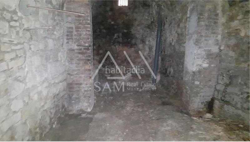 Foto 84ed1fd8-3601-48fa-85cd-73b6f33754be. Geschäftsraum in Barri Antic Manresa