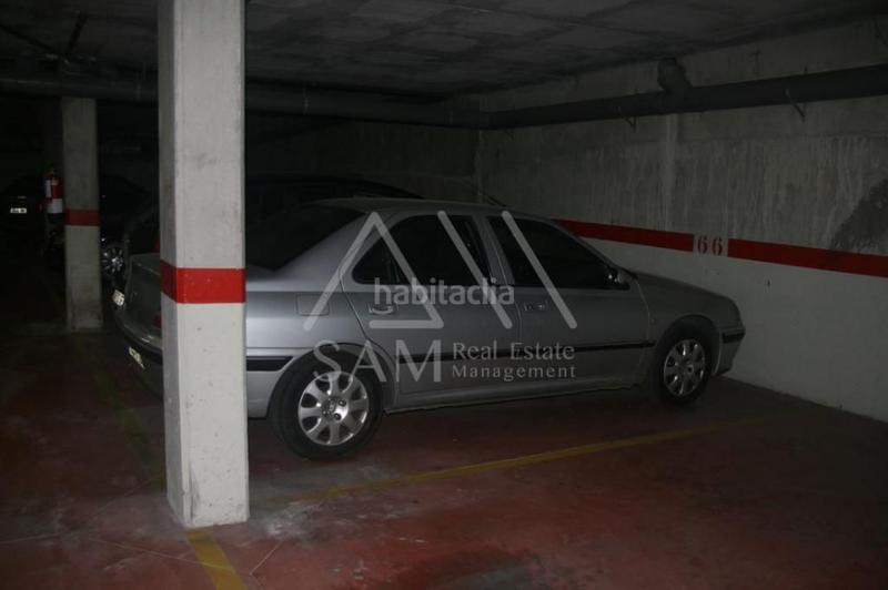 Foto 188263a1-e5c3-4fdb-9916-fe75a5125f60. Autoparkplatz in Cardedeu