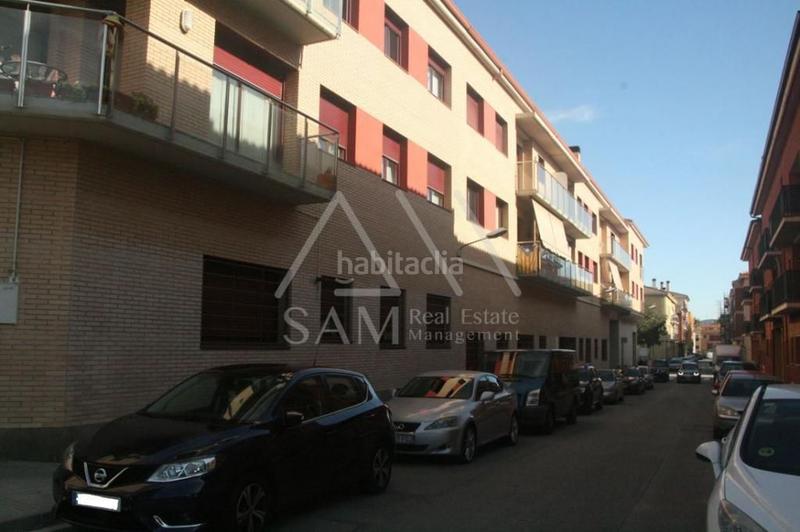 Foto f9ee816d-c906-4b80-9c85-262f7f811903. Autoparkplatz in Cardedeu