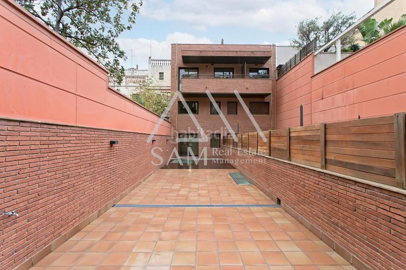 Foto b10a6e89-0289-4ba8-a982-414ed476dede. Planta baixa a Sant Gervasi - Bonanova Barcelona