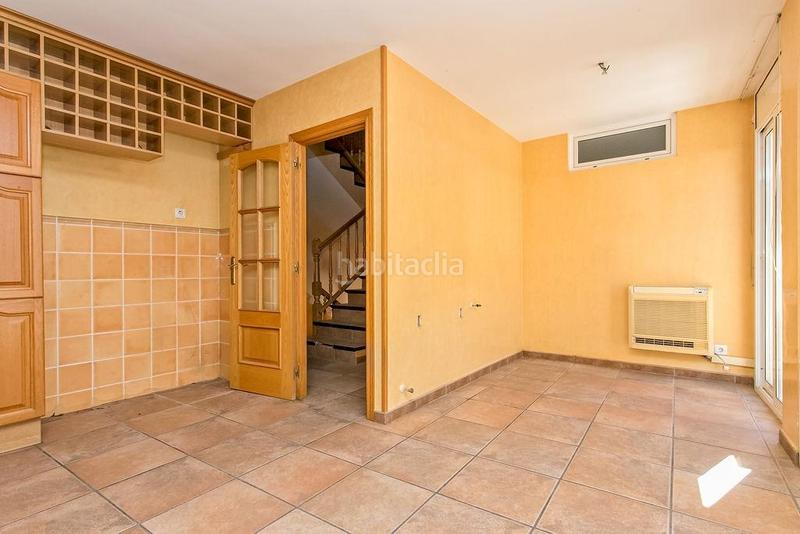 Foto 13ef2643-a919-4922-a1ef-5addc973af07. Chalet  adosado en sant climent en Sant Climent de Llobregat