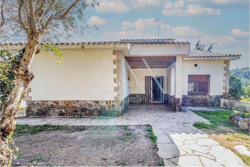 Foto b023a7e4-53e8-492c-9486-c40823b34bfd. Xalet amb calefacció piscina a Can Font-Ca n'Avellaneda Castellar del Vallès