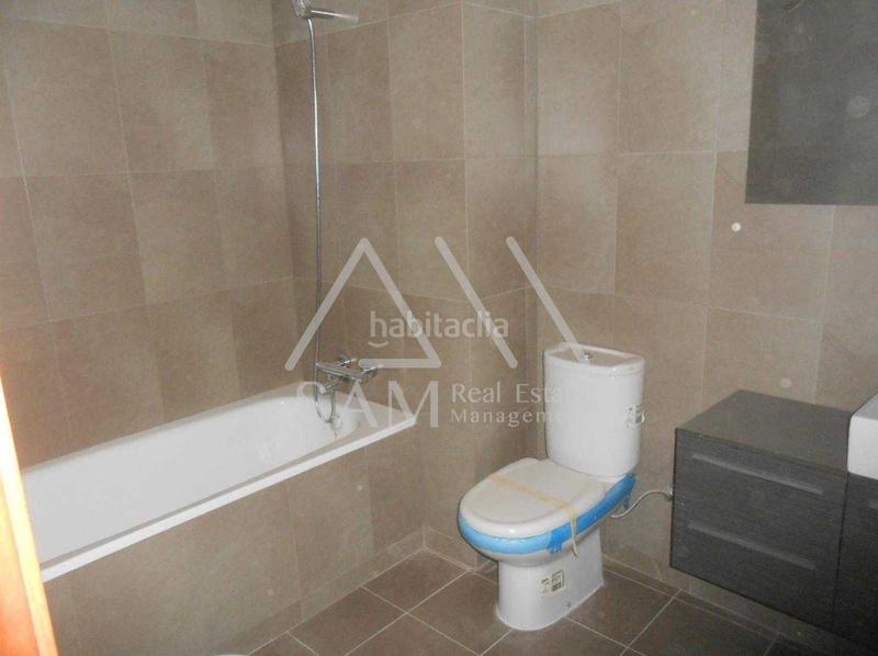 Foto 8d291eff-7e93-446a-8671-aa543181767f. Building in Sallent