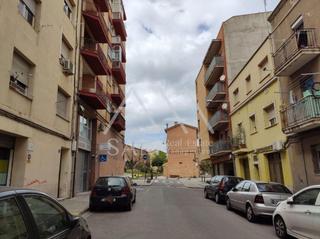 Business premise in Mariola. Local comercial en venta en lleida  amplio y bien ubicado