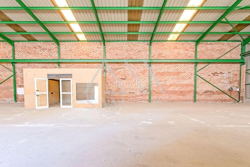 Foto 885c2a7c-884d-4922-8b7f-954238eb0e0c. Capannone industriale in Barri Antic Manresa