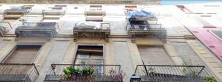 Piso  Carrer carrer del carme. Piso semireformado en el raval