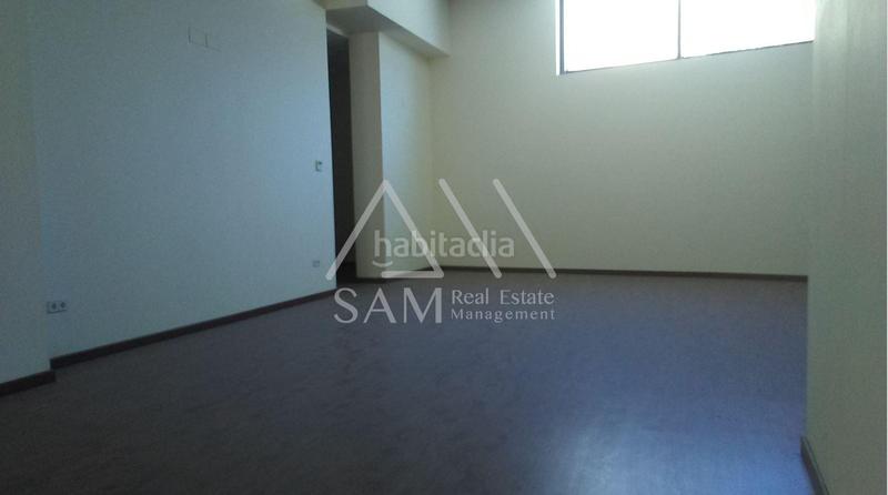 Foto 942019f8-8898-4530-83ff-375bb79454d8. Bureau dans Barri Antic Manresa