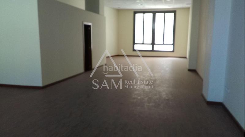 Foto d82aee6d-54f1-42ab-9d6f-c1ab68462d00. Bureau dans Barri Antic Manresa