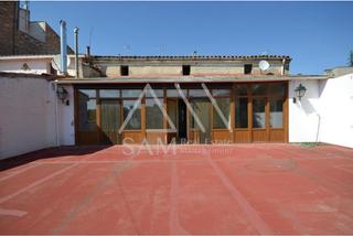 Xalet a Tàrrega. Vivienda unifamiliar en tàrrega  amplia y bien ubicada