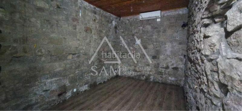 Foto de9e8989-73a9-4f5f-9e8c-e2438753de0d. Locale commerciale in Barri Antic Manresa