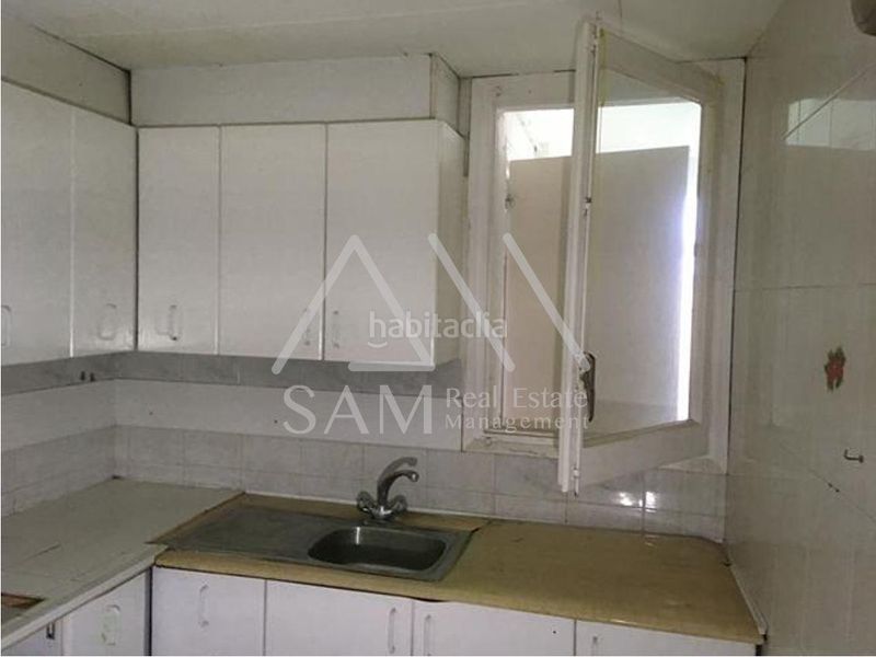 Foto 29fe9d5a-37a9-48c4-b845-f46d091131b4. Edificio in Navàs