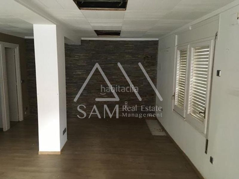 Foto baa1bb71-f3ba-49ff-9779-92859dab7f8d. Edificio in Navàs