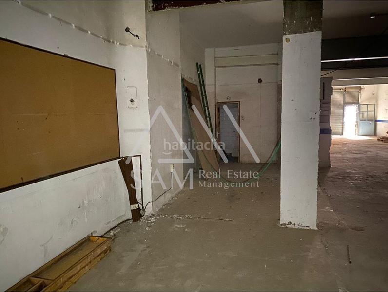 Foto 34816f4d-b41a-418b-bfdb-0d2776981732. Local comercial en Plaça Catalunya Manresa