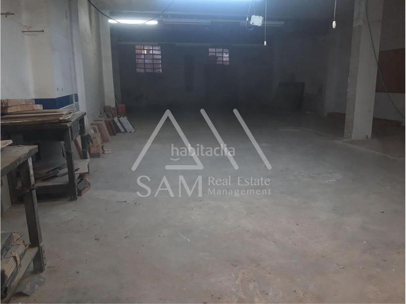 Foto 9f7a7115-7277-419a-92c2-ecd39d17f25b. Local comercial en Plaça Catalunya Manresa