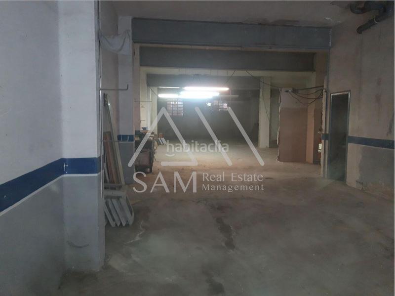 Foto a322ec03-b5b0-4b19-9884-8ea13046b9c4. Local comercial en Plaça Catalunya Manresa