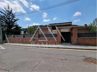 Chalet à Airesol. Chalet independiente a reformar en castellar del vallès