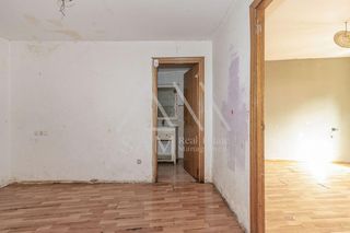 Flat in Centre Hist�ric. Piso en lleida, en edificio rehabilitado  para reformar completa