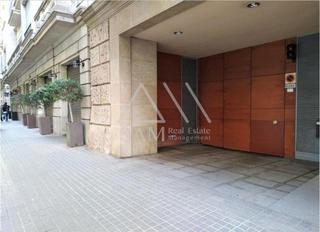 Car parking in Dreta de l´Eixample