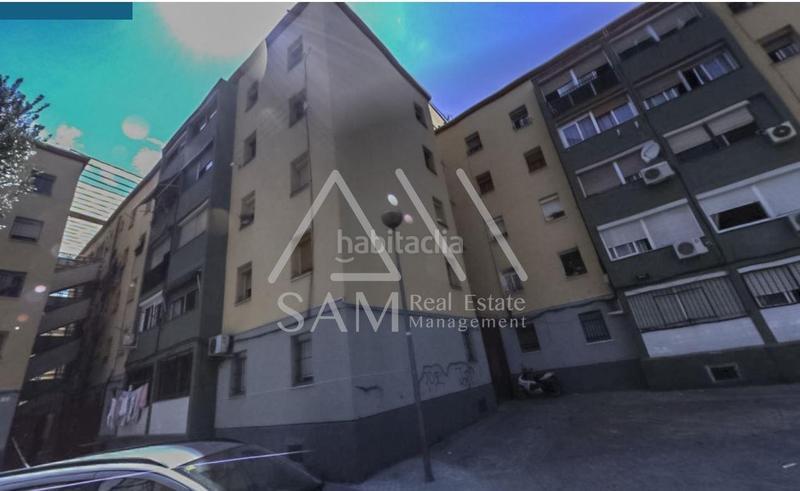 Foto b31e1b48-46d2-4db2-ad2c-468171625d5a. Etagenwohnung in Sant Roc Badalona